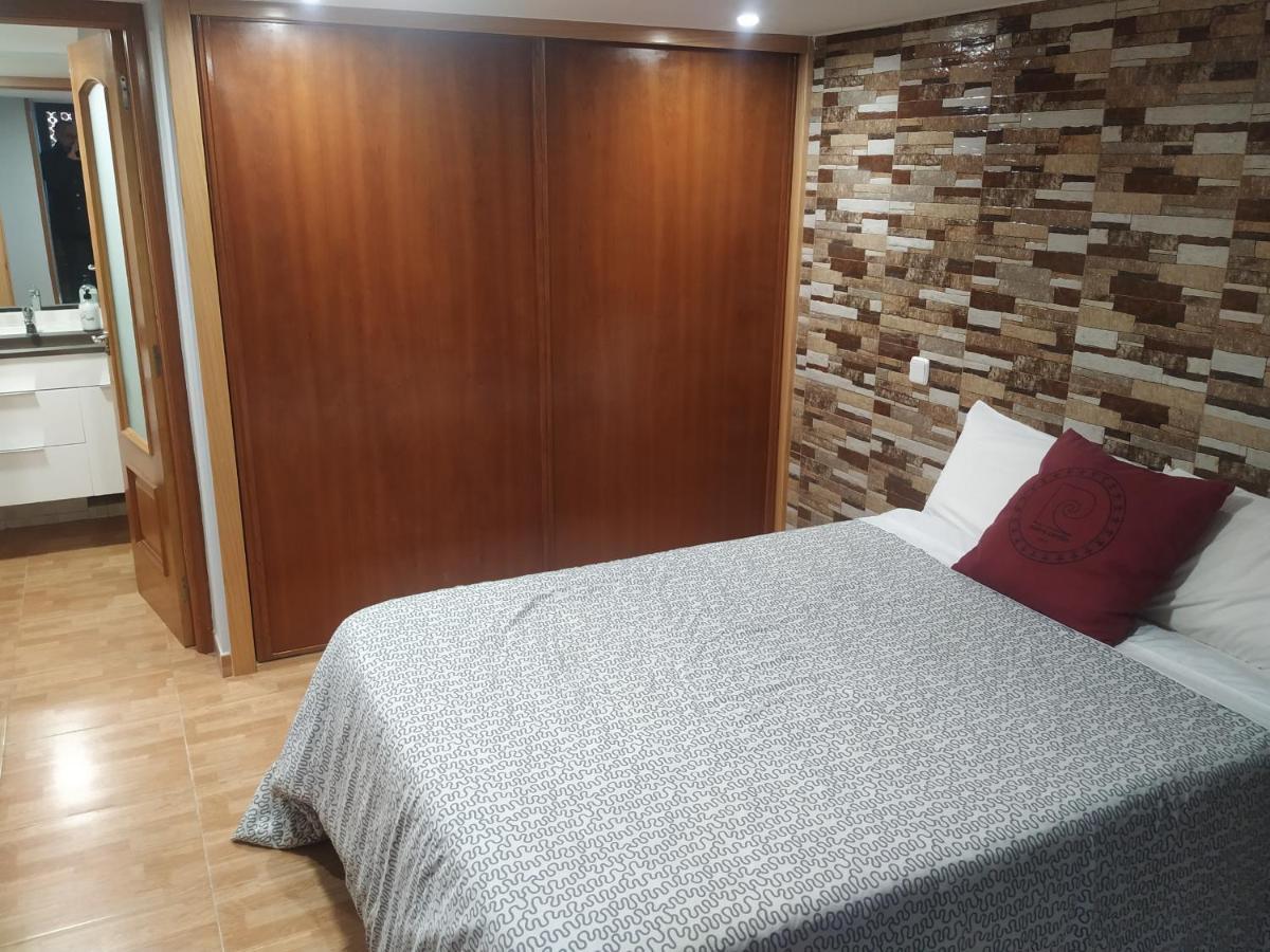 Apartamentos Deluxe Barajas Madrid Kültér fotó