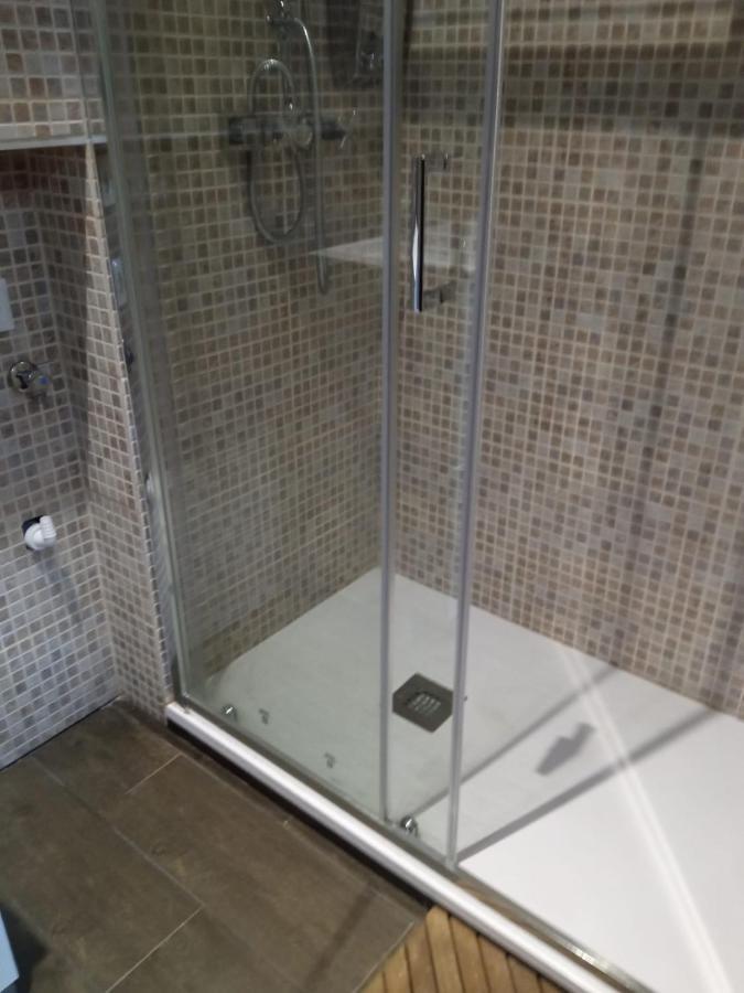 Apartamentos Deluxe Barajas Madrid Kültér fotó