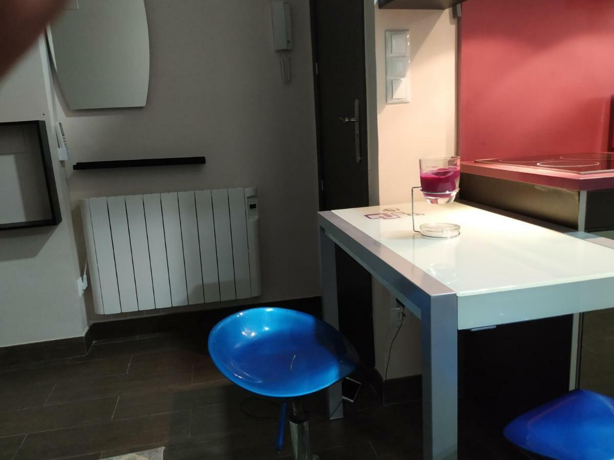 Apartamentos Deluxe Barajas Madrid Kültér fotó