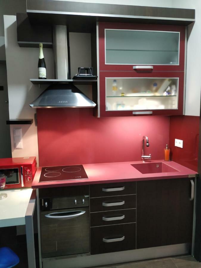 Apartamentos Deluxe Barajas Madrid Kültér fotó
